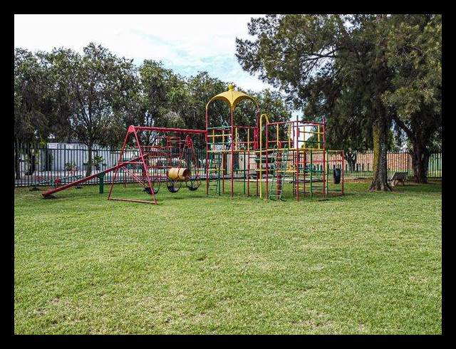 4 BEDROOM HOUSE FOR SALE IN VAAL MARINA